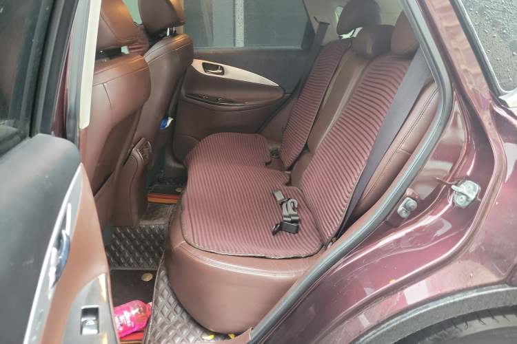 Used Infiniti QX50 2013 2.5L Two-Wheel-Drive Elegant Edition Left Rear Seat