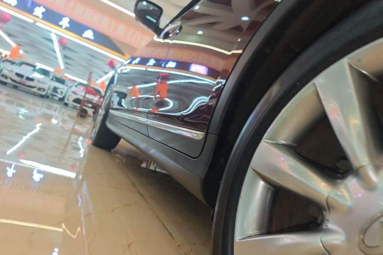 Used Infiniti QX50 2013 2.5L 4x4 Elegant Edition Left Side Sill