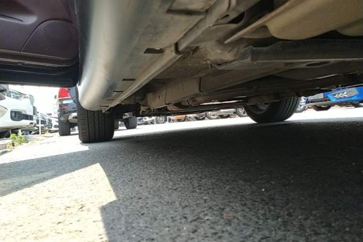 Used Infiniti QX50 2013 2.5L Two-Wheel-Drive Elegant Edition Left Side Sill