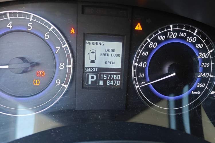 Used Infiniti QX50 2013 2.5L Two-Wheel-Drive Elegant Edition Odometer Close Up
