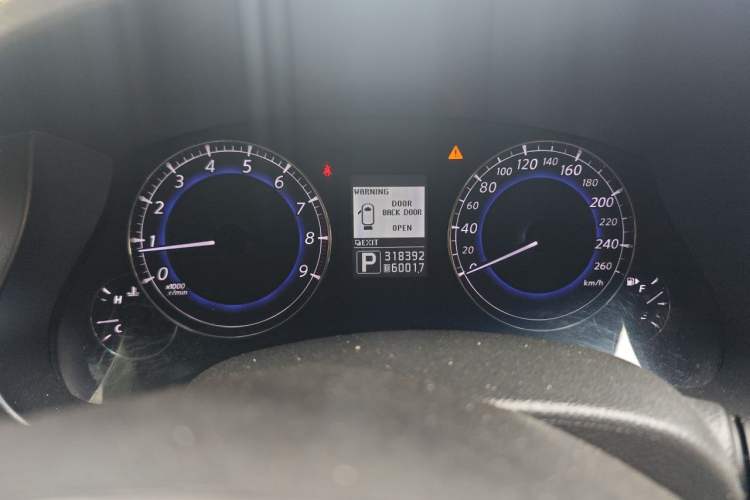 Used Infiniti QX50 2013 2.5L Two-Wheel-Drive Elegant Edition Odometer Close Up
