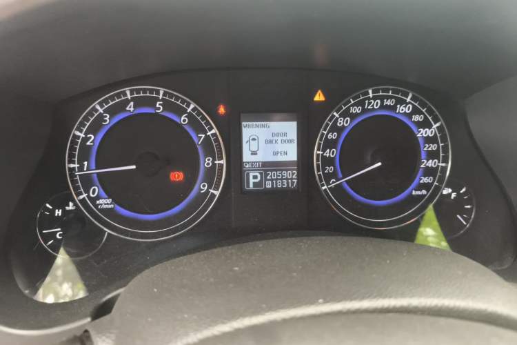 Used Infiniti QX50 2013 2.5L Two-Wheel-Drive Elegant Edition Odometer Close Up