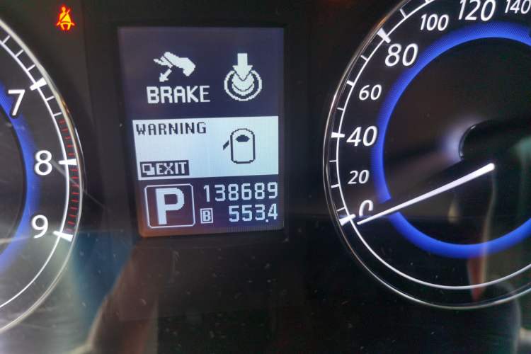 Used Infiniti QX50 2013 2.5L Two-Wheel-Drive Elegant Edition Odometer Close Up