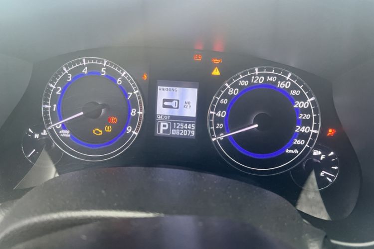 Used Infiniti QX50 2013 2.5L Two-Wheel-Drive Elegant Edition Odometer Close Up