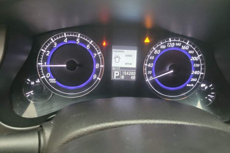 Used Infiniti QX50 2013 2.5L Two-Wheel-Drive Elegant Edition Odometer Close Up