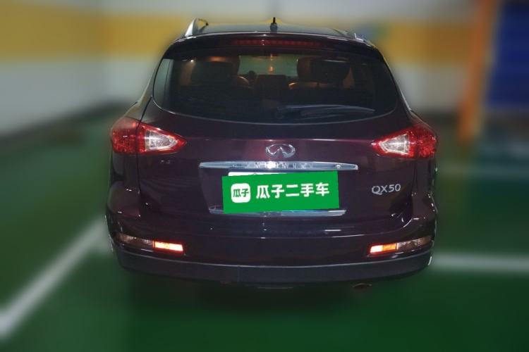 Used Infiniti QX50 2013 2.5L Two-Wheel-Drive Elegant Edition Rear