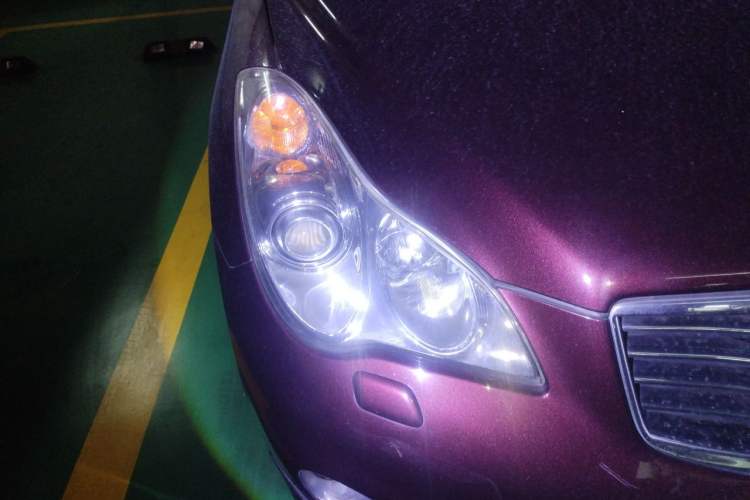 Used Infiniti QX50 2013 2.5L Two-Wheel-Drive Elegant Edition Right Front Headlight