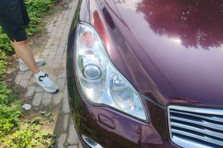 Used Infiniti QX50 2013 2.5L Two-Wheel-Drive Elegant Edition Right Front Headlight