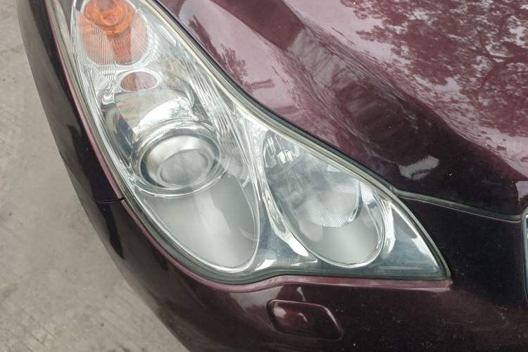 Used Infiniti QX50 2013 2.5L Two-Wheel-Drive Elegant Edition Right Front Headlight