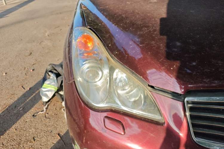 Used Infiniti QX50 2013 2.5L Two-Wheel-Drive Elegant Edition Right Front Headlight