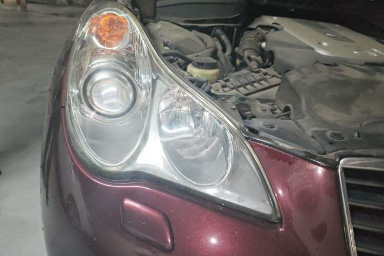 Used Infiniti QX50 2013 2.5L Two-Wheel-Drive Zunya Edition Right Front Headlight
