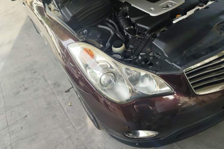 Used Infiniti QX50 2013 2.5L 4x4 Elegant Edition Right Front Headlight
