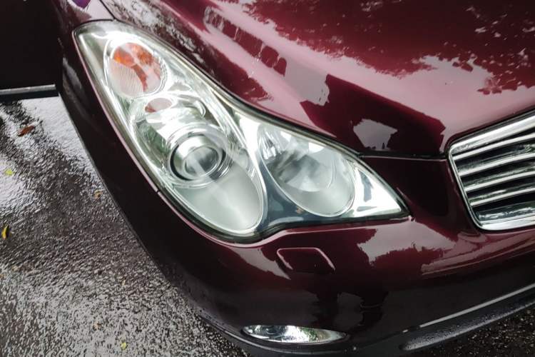 Used Infiniti QX50 2013 2.5L 4x4 Elegant Edition Right Front Headlight