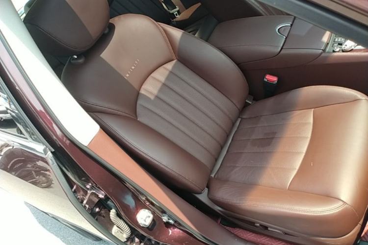 Used Infiniti QX50 2013 2.5L Two-Wheel-Drive Elegant Edition Right Front Seat