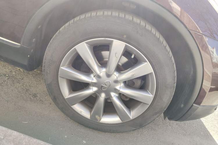 Used Infiniti QX50 2013 2.5L Two-Wheel-Drive Elegant Edition Right Front Wheel Hub