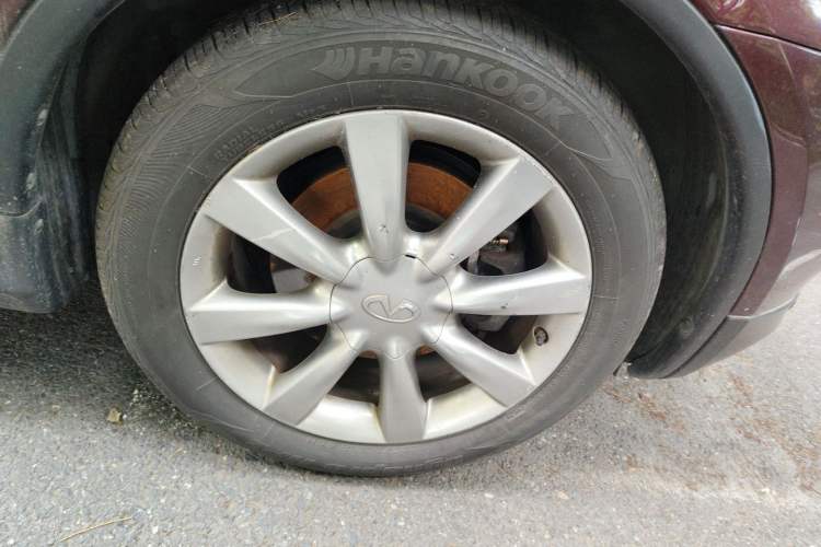 Used Infiniti QX50 2013 2.5L Two-Wheel-Drive Elegant Edition Right Front Wheel Hub