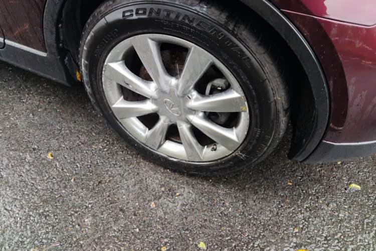 Used Infiniti QX50 2013 2.5L 4x4 Elegant Edition Right Front Wheel Hub