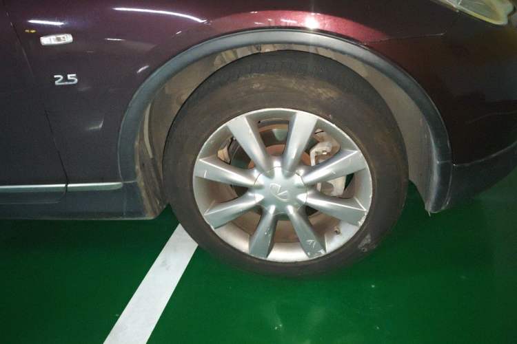 Used Infiniti QX50 2013 2.5L Two-Wheel-Drive Elegant Edition Right Front Wheel Hub