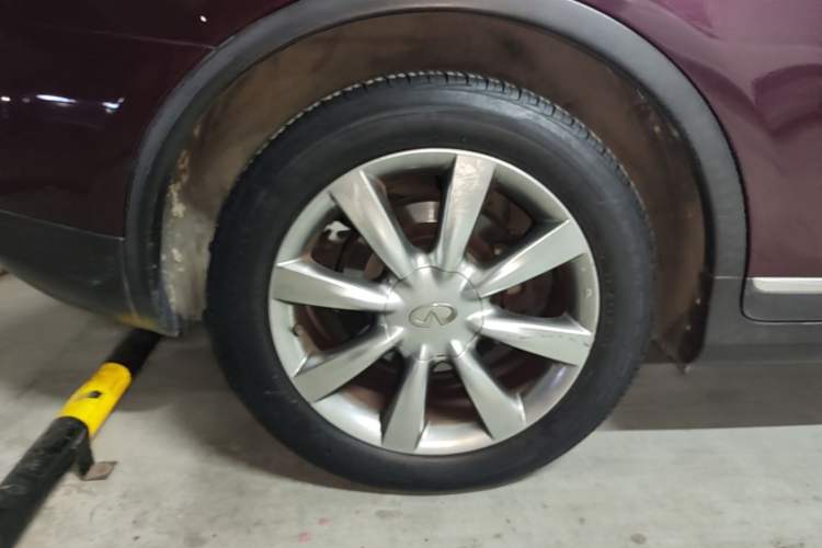 Used Infiniti QX50 2013 2.5L Two-Wheel-Drive Elegant Edition Right Rear Wheel Hub