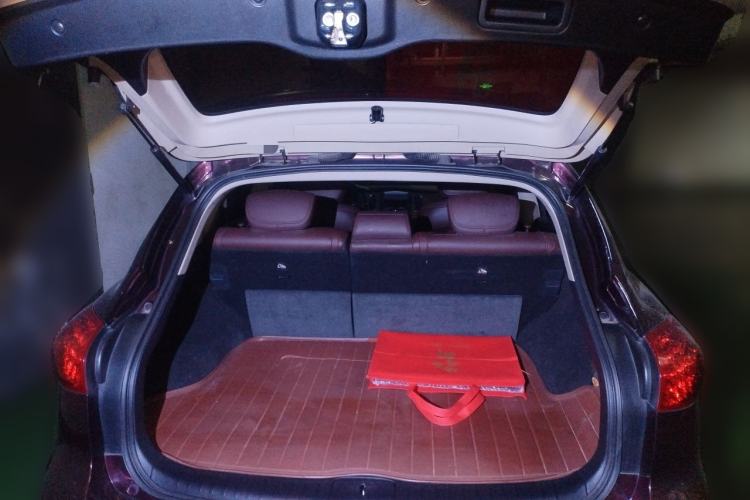 Used Infiniti QX50 2013 2.5L Two-Wheel-Drive Elegant Edition Trunk