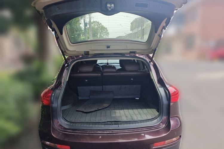 Used Infiniti QX50 2013 2.5L Two-Wheel-Drive Elegant Edition Trunk