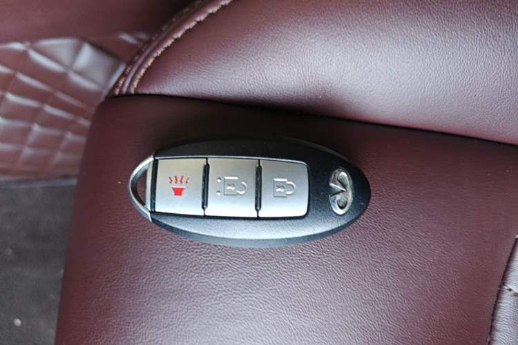 Used Infiniti QX50 2013 2.5L Two-Wheel-Drive Elegant Edition Vehicle Key