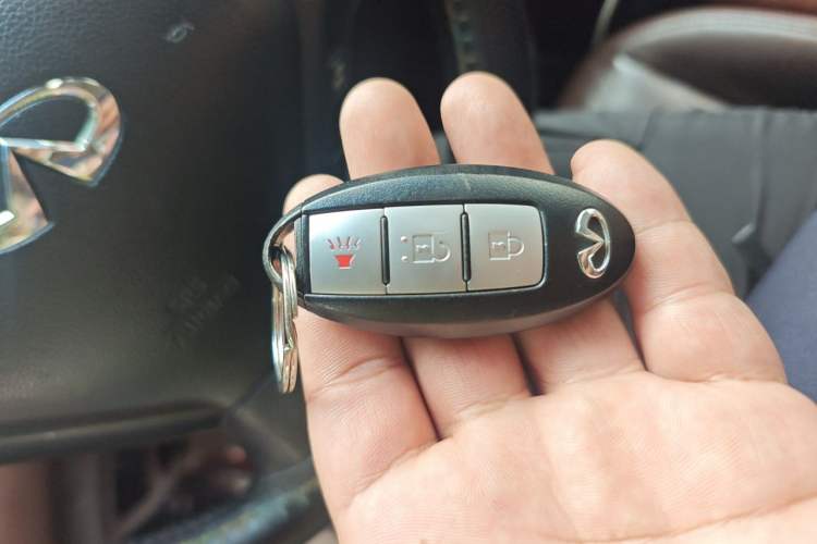 Used Infiniti QX50 2013 2.5L Two-Wheel-Drive Elegant Edition Vehicle Key