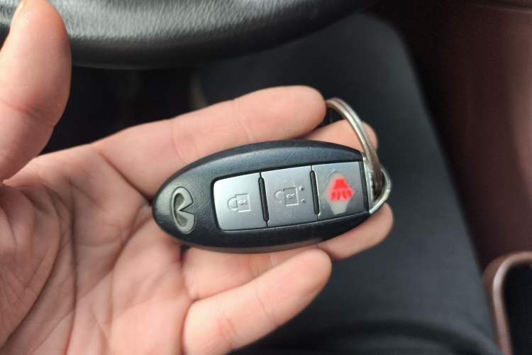 Used Infiniti QX50 2013 2.5L 4x4 Elegant Edition Vehicle Key
