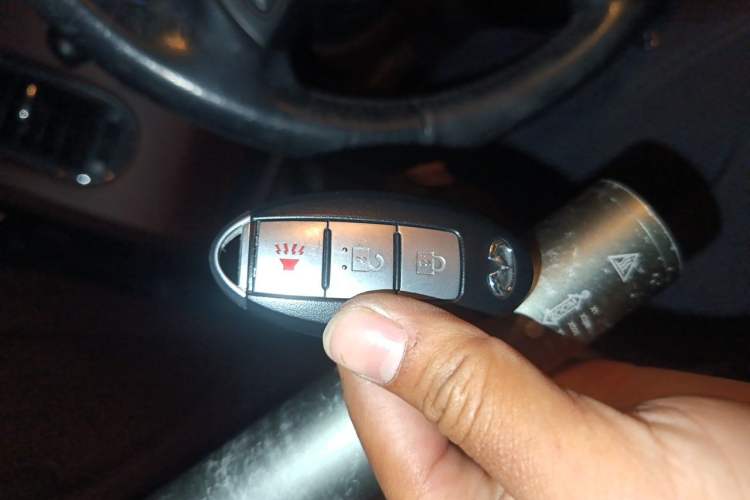 Used Infiniti QX50 2013 2.5L Two-Wheel-Drive Elegant Edition Vehicle Key