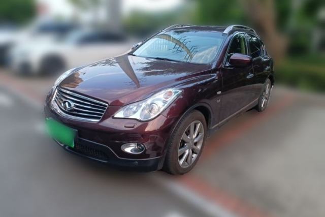 Ojetý Infiniti QX50 2013 2.5L Two-Wheel-Drive Elegant Edition