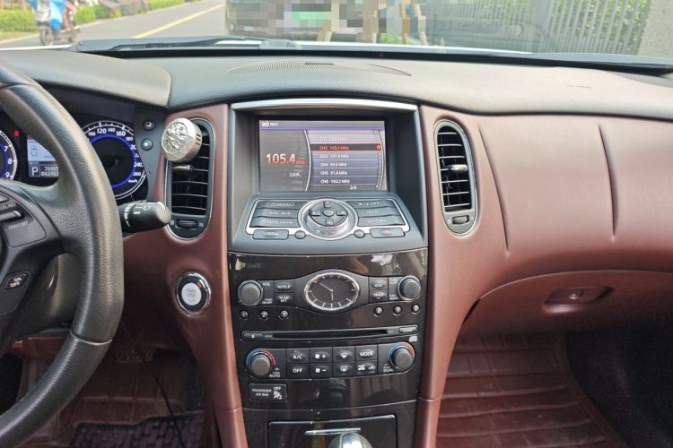 Used Infiniti QX50 2013 2.5L Two-Wheel-Drive Elegant Edition Audio And AC Panel