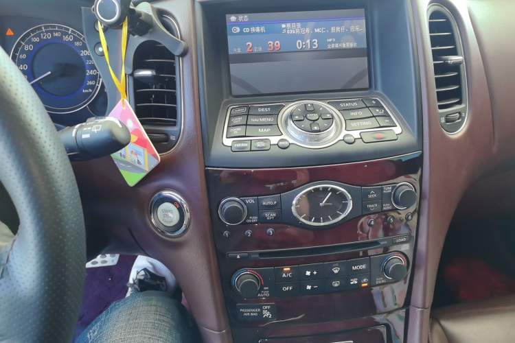 Used Infiniti QX50 2013 2.5L Two-Wheel-Drive Zunya Edition Audio And AC Panel