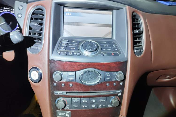 Used Infiniti QX50 2013 2.5L Two-Wheel-Drive Elegant Edition Audio And AC Panel