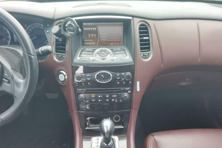 Used Infiniti QX50 2013 2.5L Two-Wheel-Drive Elegant Edition Audio And AC Panel