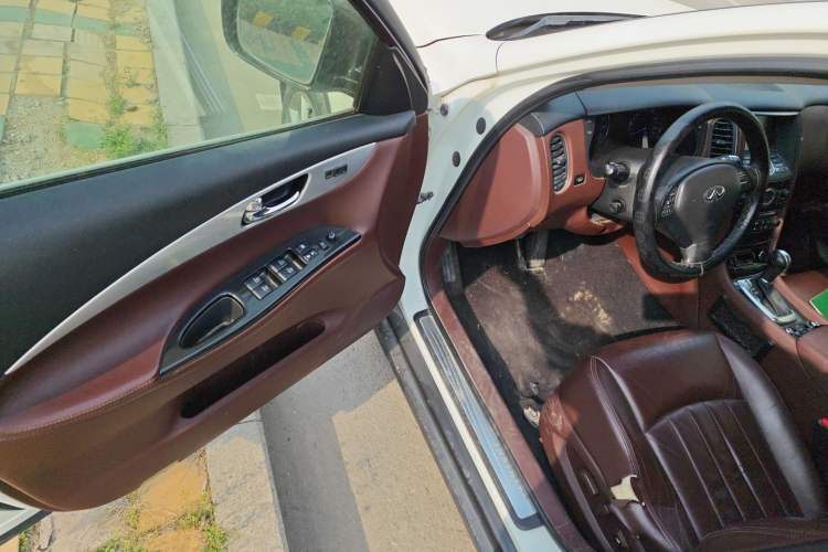 Used Infiniti QX50 2013 2.5L 4x4 Elegant Edition Driver Seat