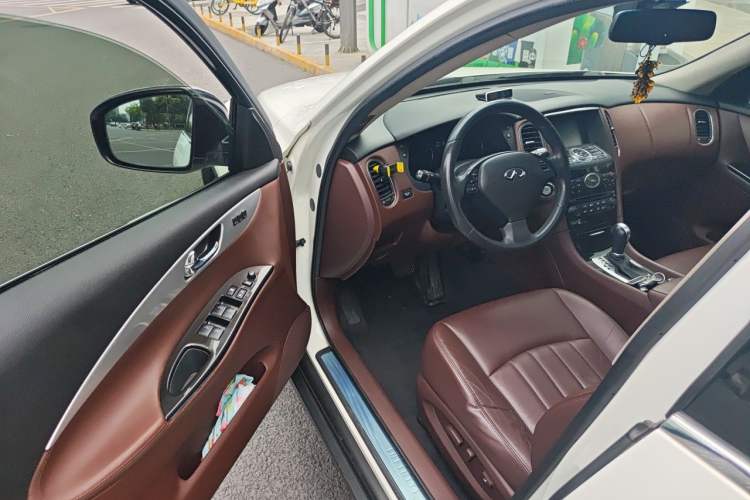 Used Infiniti QX50 2013 2.5L 4x4 Elegant Edition Driver Seat