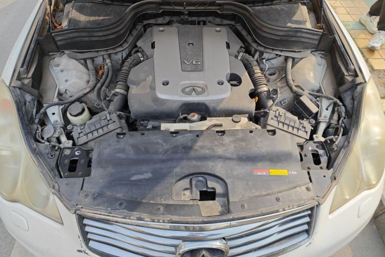 Used Infiniti QX50 2013 2.5L 4x4 Elegant Edition Engine Bay
