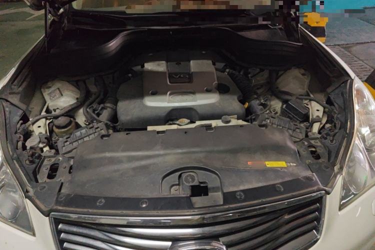 Used Infiniti QX50 2013 2.5L Two-Wheel-Drive Elegant Edition Engine Bay