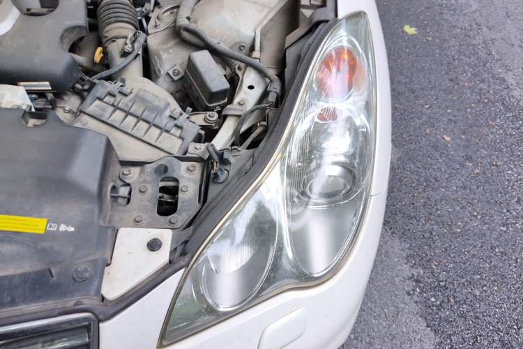 Used Infiniti QX50 2013 2.5L Two-Wheel-Drive Elegant Edition Engine Bay Left