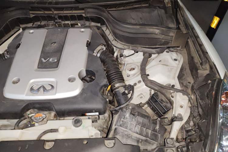 Used Infiniti QX50 2013 2.5L Two-Wheel-Drive Elegant Edition Engine Bay Left