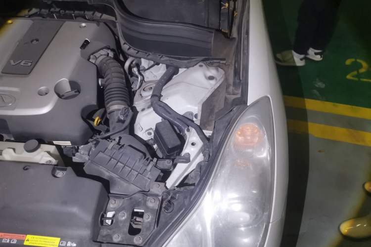 Used Infiniti QX50 2013 2.5L 4x4 Elegant Edition Engine Bay Left