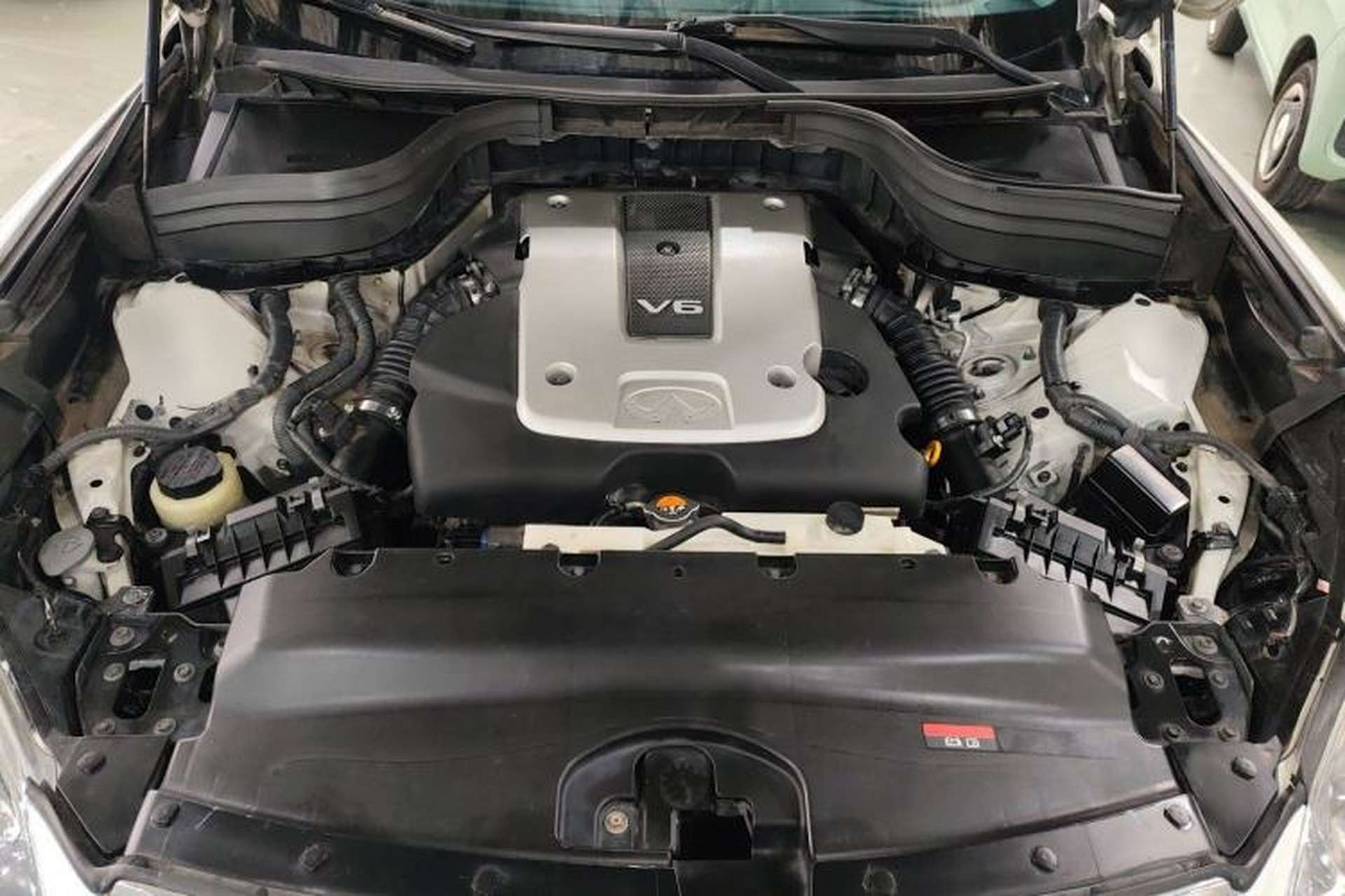 Used Infiniti QX50 2013 2.5L Two-Wheel-Drive Elegant Edition Engine Bay