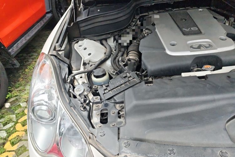 Used Infiniti QX50 2013 2.5L Two-Wheel-Drive Zunya Edition Engine Bay Right