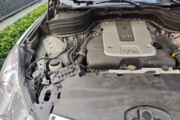 Used Infiniti QX50 2013 2.5L Two-Wheel-Drive Elegant Edition Engine Bay Right