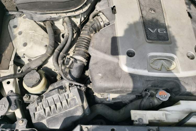 Used Infiniti QX50 2013 2.5L 4x4 Elegant Edition Engine Bay Right
