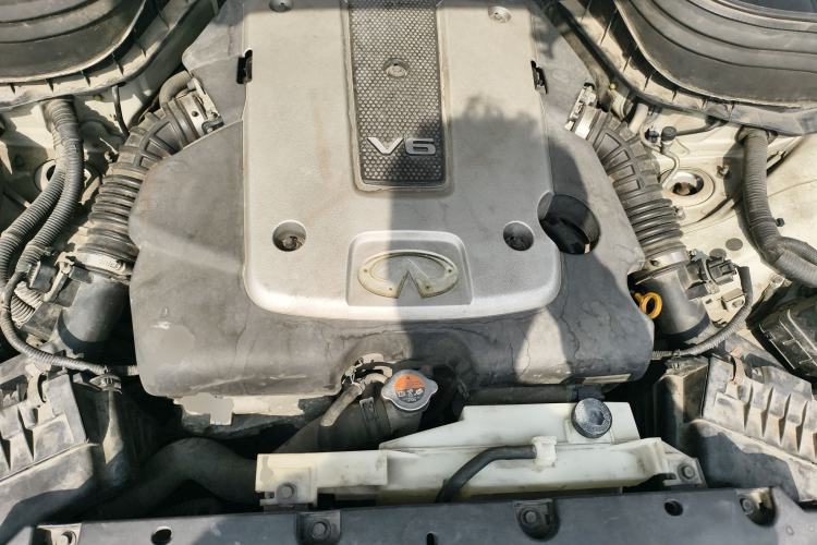 Used Infiniti QX50 2013 2.5L 4x4 Elegant Edition Engine Bay