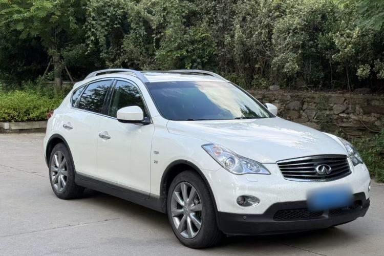 Used Infiniti QX50 2013 2.5L Two-Wheel-Drive Zunya Edition Exterior 1