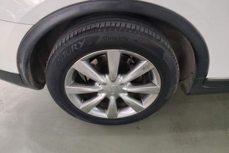 Used Infiniti QX50 2013 2.5L Two-Wheel-Drive Elegant Edition Exterior 4