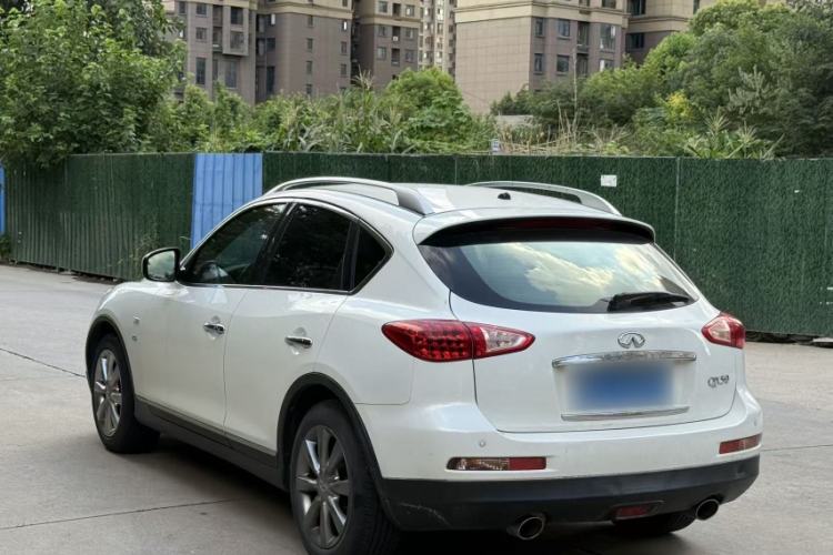 Used Infiniti QX50 2013 2.5L Two-Wheel-Drive Zunya Edition Exterior 5
