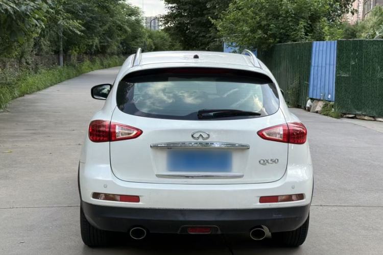 Used Infiniti QX50 2013 2.5L Two-Wheel-Drive Zunya Edition Exterior 7
